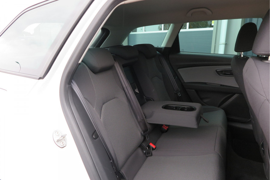 Seat ✅ Leon ST 1.0 116pk DSG EcoTSI Style Business Intense Keyless, LED, Navi , Full-link , PDC voor & achter,Cruise control, DAB+ etc..