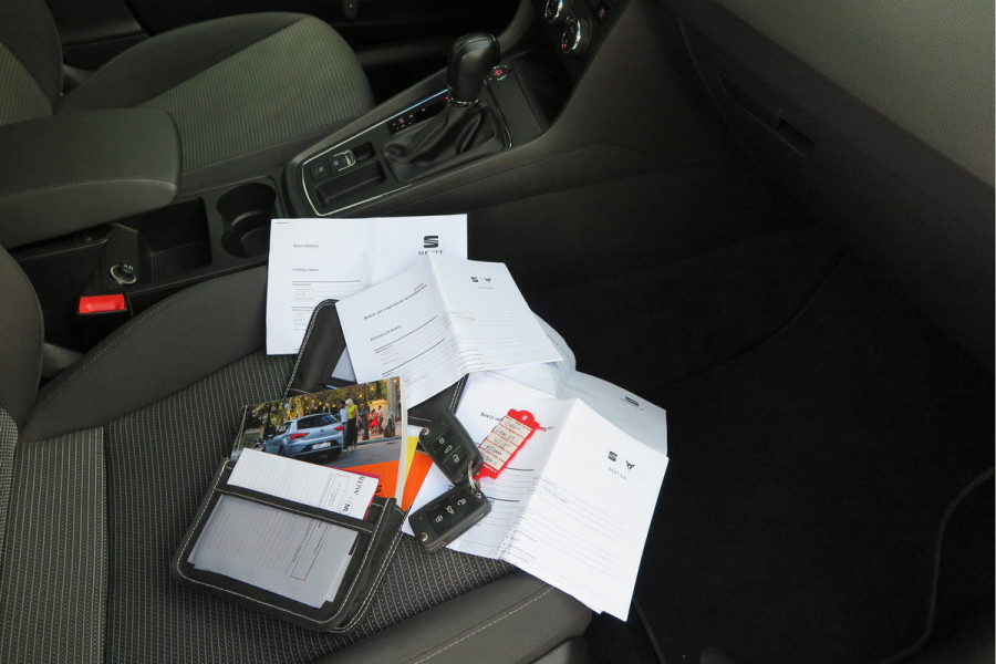 Seat ✅ Leon ST 1.0 116pk DSG EcoTSI Style Business Intense Keyless, LED, Navi , Full-link , PDC voor & achter,Cruise control, DAB+ etc..