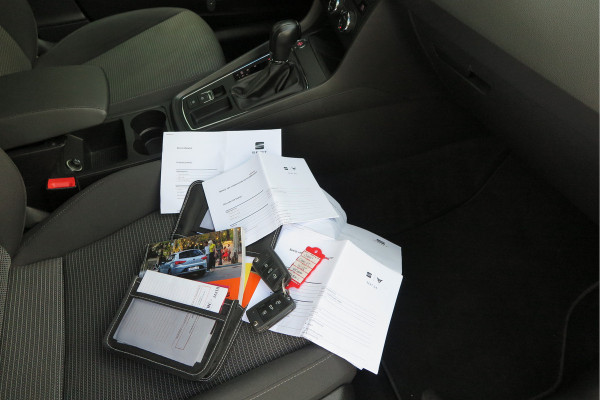 Seat ✅ Leon ST 1.0 116pk DSG EcoTSI Style Business Intense Keyless, LED, Navi , Full-link , PDC voor & achter,Cruise control, DAB+ etc..