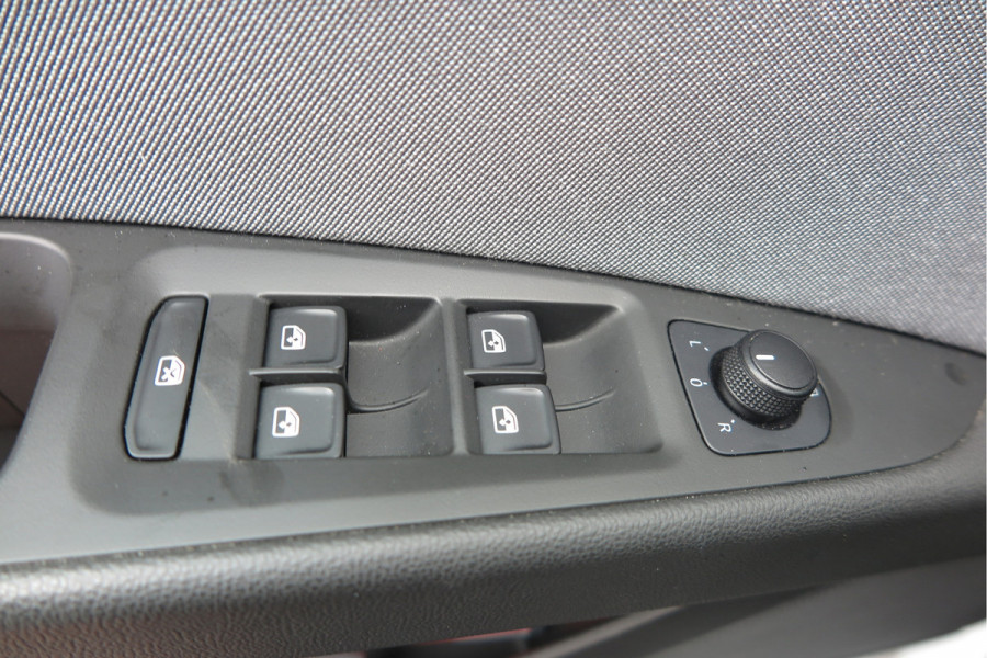 Seat ✅ Leon ST 1.0 116pk DSG EcoTSI Style Business Intense Keyless, LED, Navi , Full-link , PDC voor & achter,Cruise control, DAB+ etc..