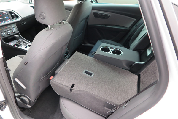 Seat ✅ Leon ST 1.0 116pk DSG EcoTSI Style Business Intense Keyless, LED, Navi , Full-link , PDC voor & achter,Cruise control, DAB+ etc..