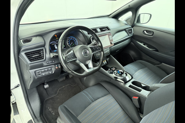 Nissan Leaf Acenta 40kWh Navi Camera Adap.Cruise Apple Carplay Android Ecc SOH 88% DAB Stuur-Stoel-Achterbankverwarming Lmv Privacy Glas Rijstrooksensor Origineel Nederlandse Auto 1e Eigenaar