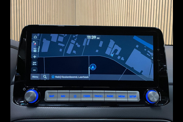 Hyundai Kona EV Fashion 64 kWh|FACELIFT|3-FASE|LEDER|DAKJE|HEAD-UP|ACC|CAMERA|CARPLAY|NAVI|NL- AUTO|NAP|INCL. BTW|1e EIG.|