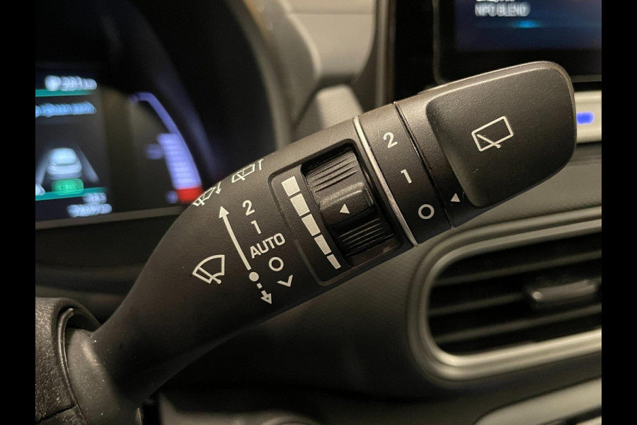 Hyundai Kona EV Fashion 64 kWh|FACELIFT|3-FASE|LEDER|DAKJE|HEAD-UP|ACC|CAMERA|CARPLAY|NAVI|NL- AUTO|NAP|INCL. BTW|1e EIG.|