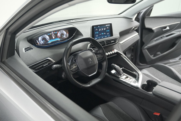 Peugeot 3008 PureTech 130 EAT8 GT Line | Trekhaak | Camera | Navigatie | Apple Carplay | Parkeersensoren