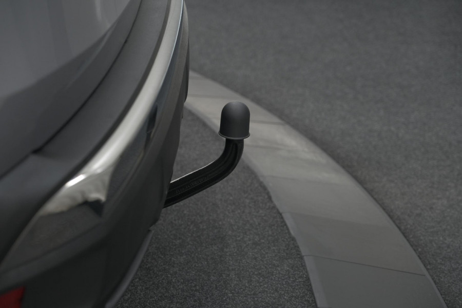 Peugeot 3008 PureTech 130 EAT8 GT Line | Trekhaak | Camera | Navigatie | Apple Carplay | Parkeersensoren