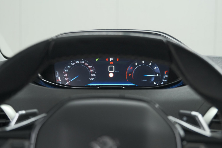 Peugeot 3008 PureTech 130 EAT8 GT Line | Trekhaak | Camera | Navigatie | Apple Carplay | Parkeersensoren