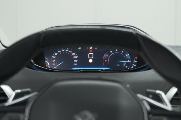 Peugeot 3008 PureTech 130 EAT8 GT Line | Trekhaak | Camera | Navigatie | Apple Carplay | Parkeersensoren