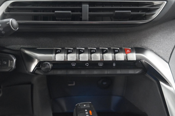 Peugeot 3008 PureTech 130 EAT8 GT Line | Trekhaak | Camera | Navigatie | Apple Carplay | Parkeersensoren