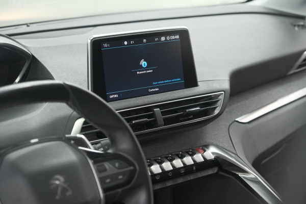 Peugeot 3008 PureTech 130 EAT8 GT Line | Trekhaak | Camera | Navigatie | Apple Carplay | Parkeersensoren