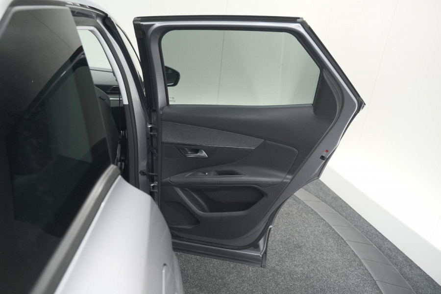 Peugeot 3008 PureTech 130 EAT8 GT Line | Trekhaak | Camera | Navigatie | Apple Carplay | Parkeersensoren