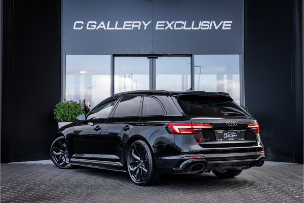Audi RS4 Avant 2.9 TFSI quattro - Panorama | B&O | Carbon | Alcantara | Massage  | Memory