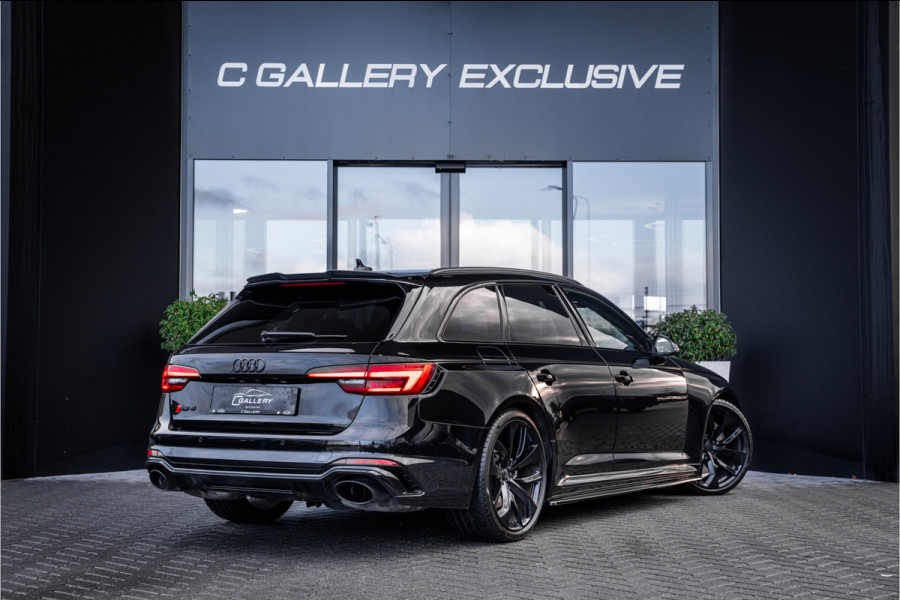 Audi RS4 Avant 2.9 TFSI quattro - Panorama | B&O | Carbon | Alcantara | Massage  | Memory
