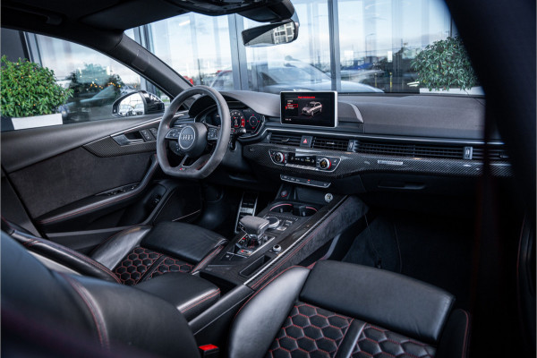 Audi RS4 Avant 2.9 TFSI quattro - Panorama | B&O | Carbon | Alcantara | Massage  | Memory