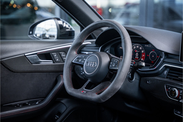 Audi RS4 Avant 2.9 TFSI quattro - Panorama | B&O | Carbon | Alcantara | Massage  | Memory