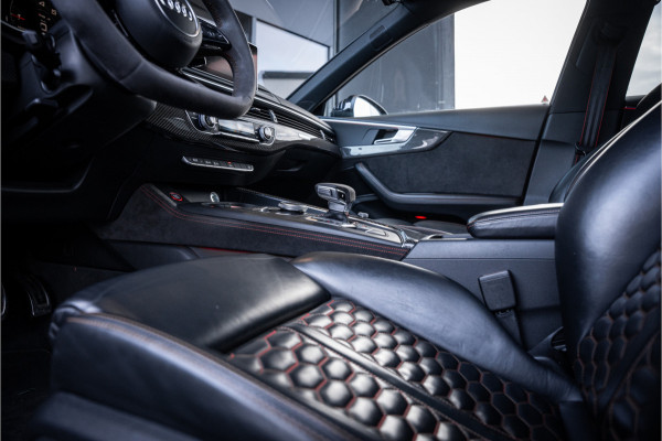 Audi RS4 Avant 2.9 TFSI quattro - Panorama | B&O | Carbon | Alcantara | Massage  | Memory