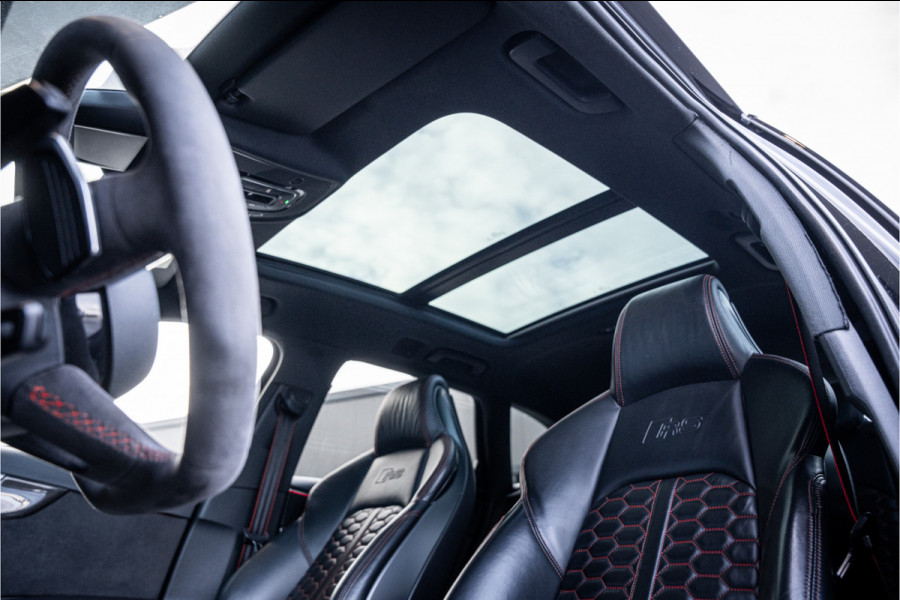 Audi RS4 Avant 2.9 TFSI quattro - Panorama | B&O | Carbon | Alcantara | Massage  | Memory