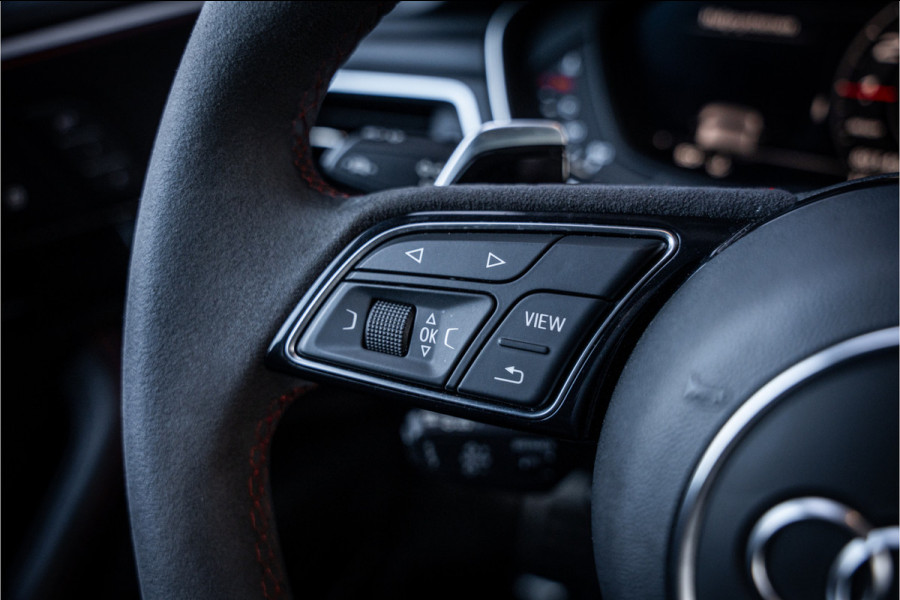 Audi RS4 Avant 2.9 TFSI quattro - Panorama | B&O | Carbon | Alcantara | Massage  | Memory