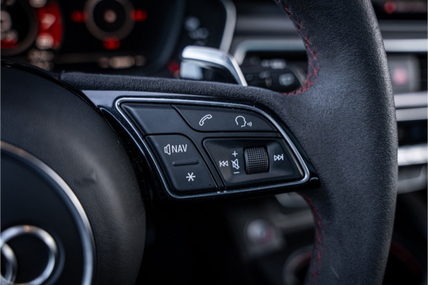 Audi RS4 Avant 2.9 TFSI quattro - Panorama | B&O | Carbon | Alcantara | Massage  | Memory