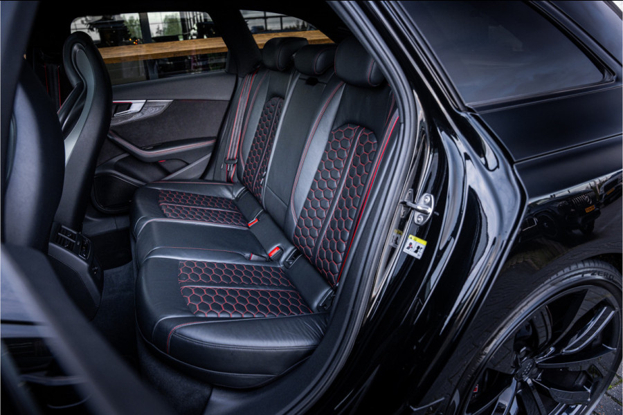 Audi RS4 Avant 2.9 TFSI quattro - Panorama | B&O | Carbon | Alcantara | Massage  | Memory