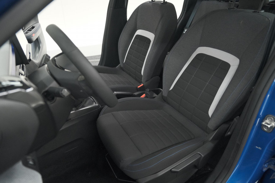 Citroën C3 1.2 Turbo 100pk Plus | Nieuw Model | Apple Carplay | Parkeersensoren