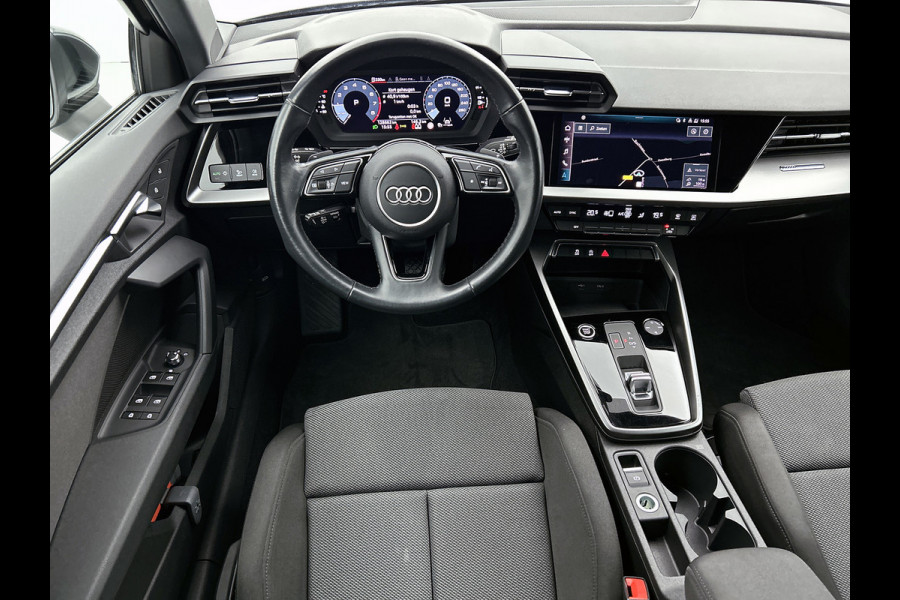 Audi A3 Sportback 35 TFSI Business edition Automaat (NAVI, ADAPTIVE CRUISE, CARPLAY, VIRTUAL COCKPIT, 1e EIGENAAR)