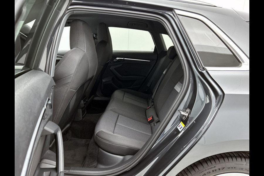 Audi A3 Sportback 35 TFSI Business edition Automaat (NAVI, ADAPTIVE CRUISE, CARPLAY, VIRTUAL COCKPIT, 1e EIGENAAR)