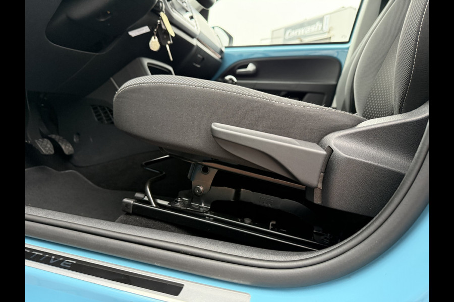 Volkswagen up! 1.0 Active 65pk | Cruise | Camera