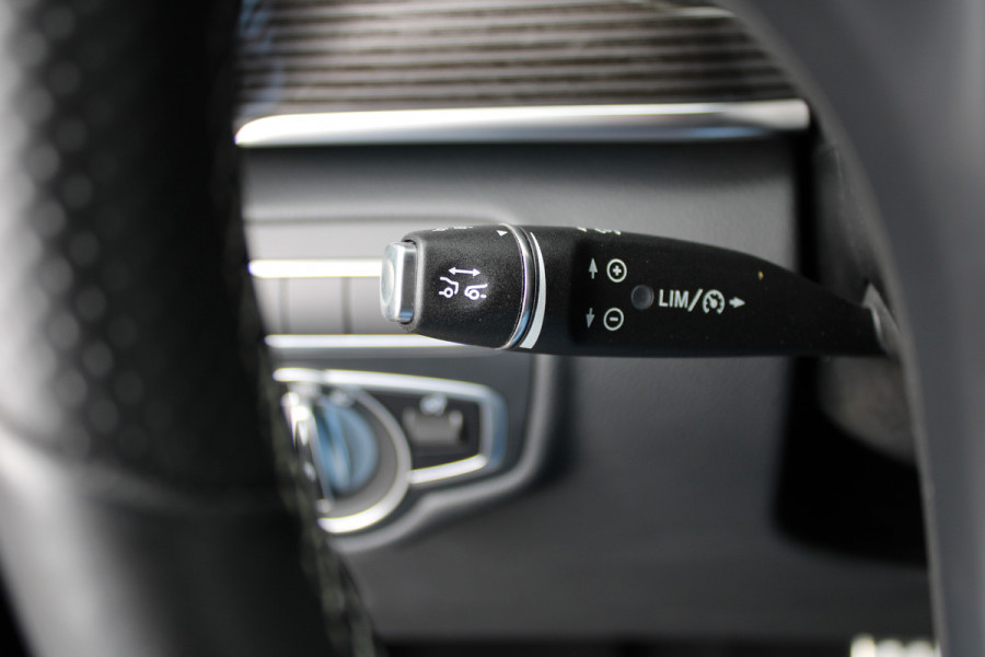 Mercedes-Benz Eqv 300 / Lang / AMG / Leer / Camera / Burmester / Leer / 7-persoons / 2x Elec Schuifdeur / Nette Staat