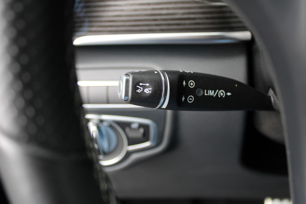 Mercedes-Benz Eqv 300 / Lang / AMG / Leer / Camera / Burmester / Leer / 7-persoons / 2x Elec Schuifdeur / Nette Staat