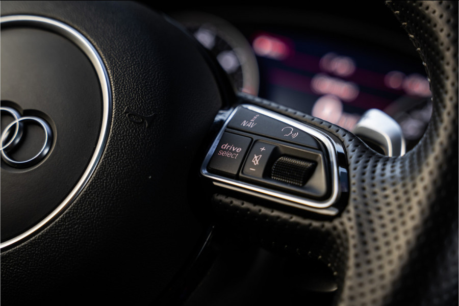 Audi RS6 Avant C7.5 4.0 TFSI quattro performance Pro Line Plus - Keramisch | Panorama | B&O | Memory | HUD