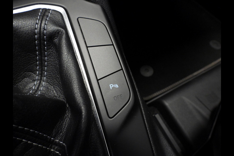 Ford Focus 1.0 EcoBoost Hybrid Titanium X Business NAVI/CAMERA/LED/VIRTUAL/16"LMV!