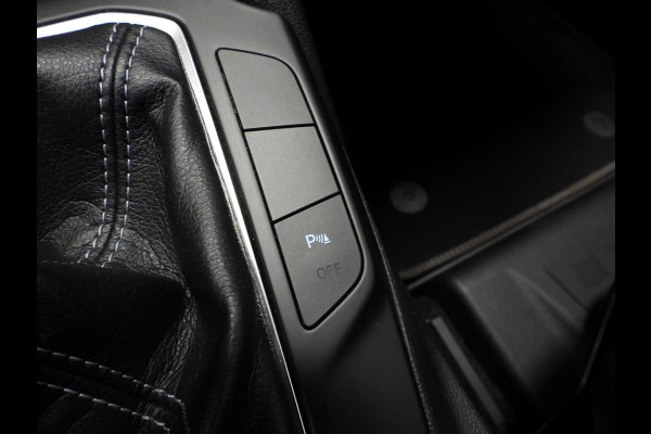 Ford Focus 1.0 EcoBoost Hybrid Titanium X Business NAVI/CAMERA/LED/VIRTUAL/16"LMV!