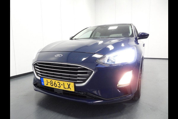 Ford Focus 1.0 EcoBoost Hybrid Titanium X Business NAVI/CAMERA/LED/VIRTUAL/16"LMV!