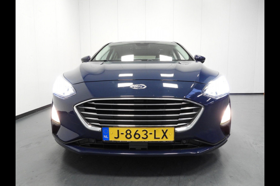 Ford Focus 1.0 EcoBoost Hybrid Titanium X Business NAVI/CAMERA/LED/VIRTUAL/16"LMV!