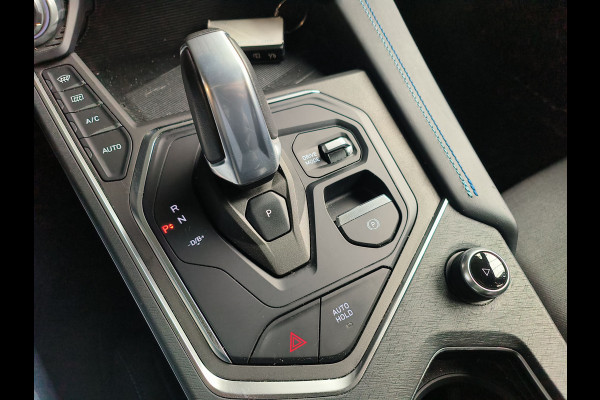 Lynk & Co 01 1.5 261PK Plug-in Hybrid * 360* camera Pano/dak Apple/Carplay Adaptive/Cruise Rijklaar + 12 maanden Bovag-garantie Henk Jongen Auto's in Helmond,  al 50 jaar service zoals 't hoort!