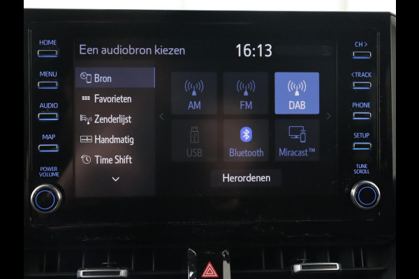 Toyota Corolla 1.8 Hybrid Business Plus | Stoelverwarming | Carplay | Adaptive cruise | Camera | Full LED | Climate control | Keyless | Digital Cockpit | Bluetooth