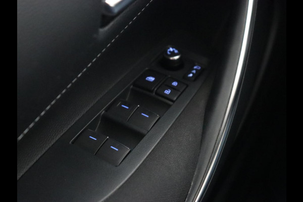 Toyota Corolla 1.8 Hybrid Business Plus | Stoelverwarming | Carplay | Adaptive cruise | Camera | Full LED | Climate control | Keyless | Digital Cockpit | Bluetooth