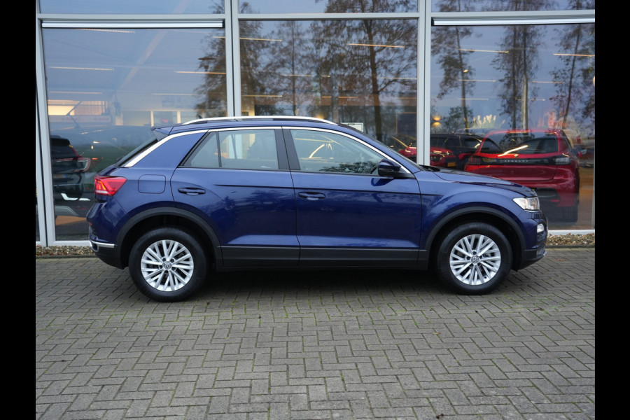 Volkswagen T-Roc 1.5 TSI Style Business | Panodak | Navigatie | Climate Control | Android/Apple Carplay