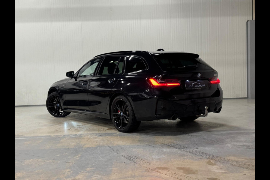 BMW 3 Serie Touring 330e | M-SPORT | PANO | HUD | TREKHAAK | CAMERA | SHADOW LINE