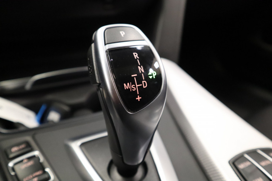 BMW 4 Serie Gran Coupé 420i High Executive Edition M-sport Schuif/kantel-dak Leder