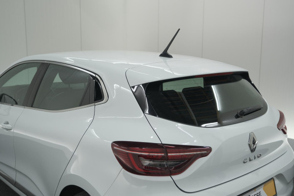 Renault Clio TCe 130 EDC Intens | Rondom Camera | Apple Carplay | Parkeersensoren | Climate Control