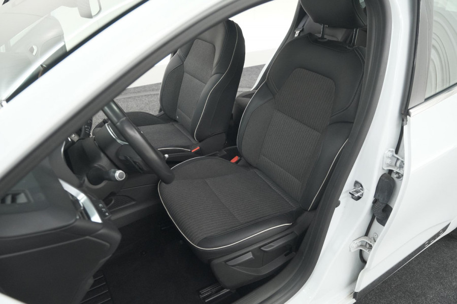 Renault Clio TCe 130 EDC Intens | Rondom Camera | Apple Carplay | Parkeersensoren | Climate Control