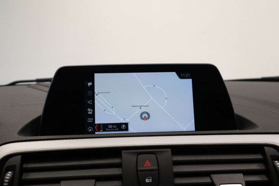 BMW 2 Serie Cabrio 220i High Executive H&K PDC