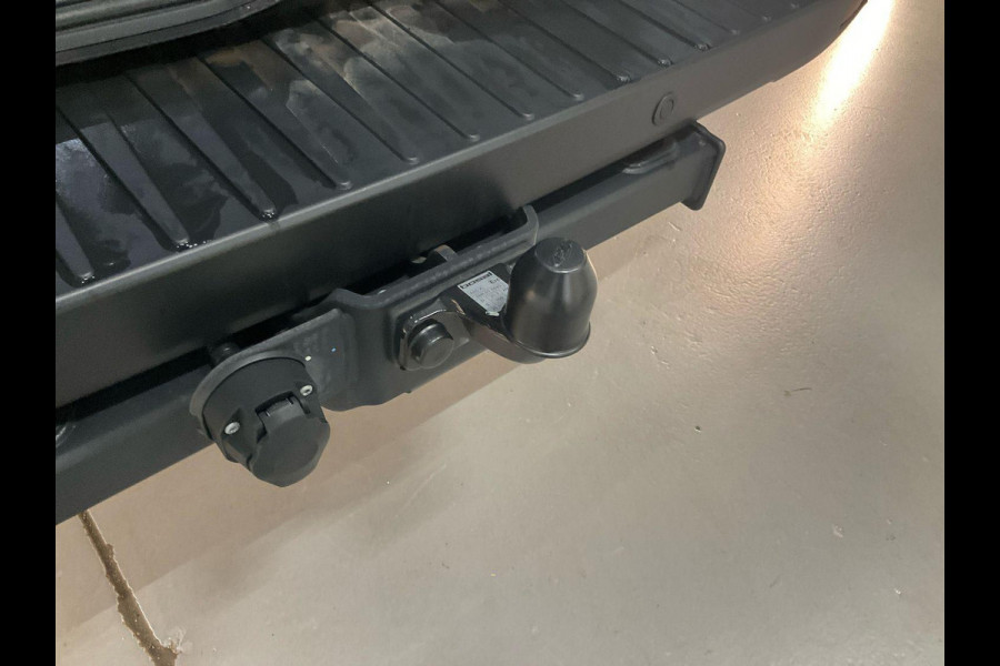 Ford Transit 350 2.0 TDCI L3H2 Trend 130pk | Safety en Comfort pack | Trekhaak | SYNC 4 Navigatie