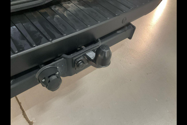 Ford Transit 350 2.0 TDCI L3H2 Trend 130pk | Safety en Comfort pack | Trekhaak | SYNC 4 Navigatie