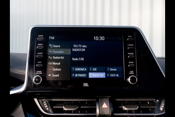 Toyota C-HR 1.8 Hybrid First Edition | JBL | LED koplampen | BSM | Navi | PDC V&A | Prijs Rijklaar!!