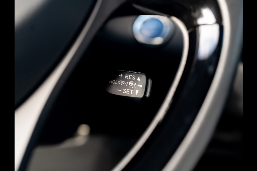 Toyota C-HR 1.8 Hybrid First Edition | JBL | LED koplampen | BSM | Navi | PDC V&A | Prijs Rijklaar!!
