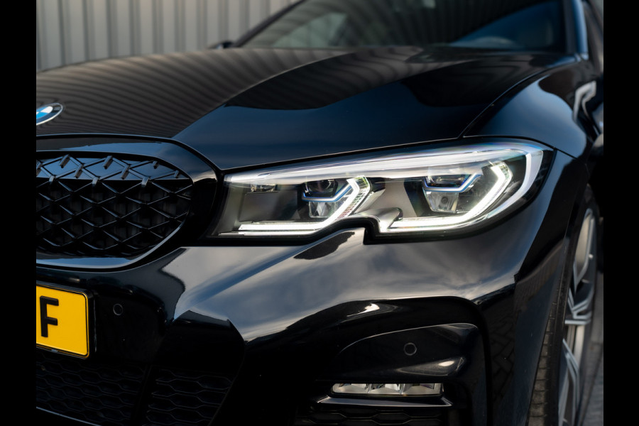 BMW 3-serie 320i High Executive | M-Sport | Laser | Stoelgeheugen | Trekhaak wegkl. | 19'' | Head Up | Camera | Keyless | Prijs Rijklaar!!