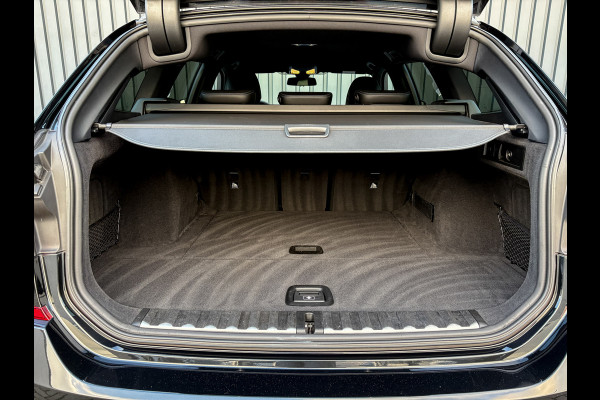 BMW 3-serie 320i High Executive | M-Sport | Laser | Stoelgeheugen | Trekhaak wegkl. | 19'' | Head Up | Camera | Keyless | Prijs Rijklaar!!